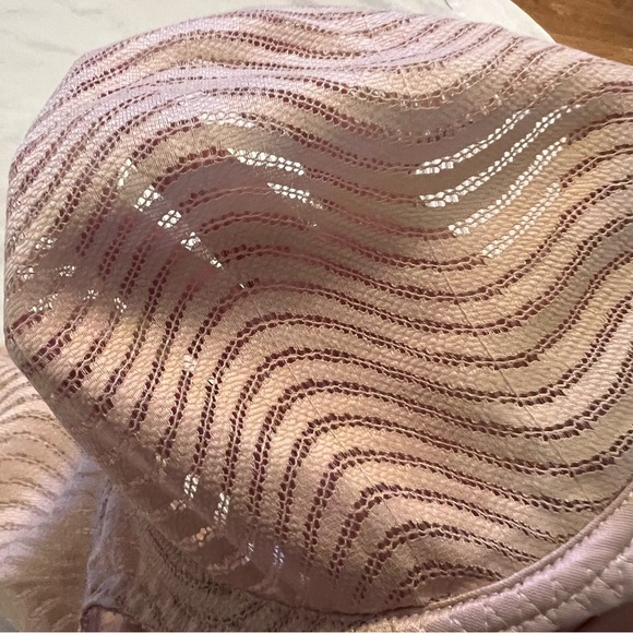 Imprerinte Luxury sheer sexy cream tone bra. Size 34F. - Picture 8 of 11